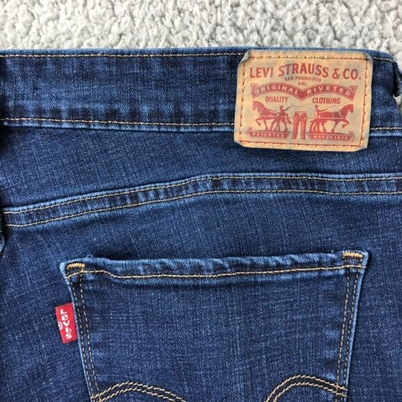 LEVIS 725 Womens Size 32 High Rise Bootcut Medium Wash Stretch Denim Jeans - Picture 3 of 15